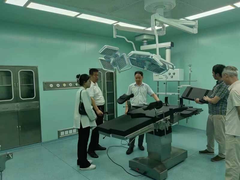 歡迎泰國客戶到山東辰宏醫療集團參觀考察